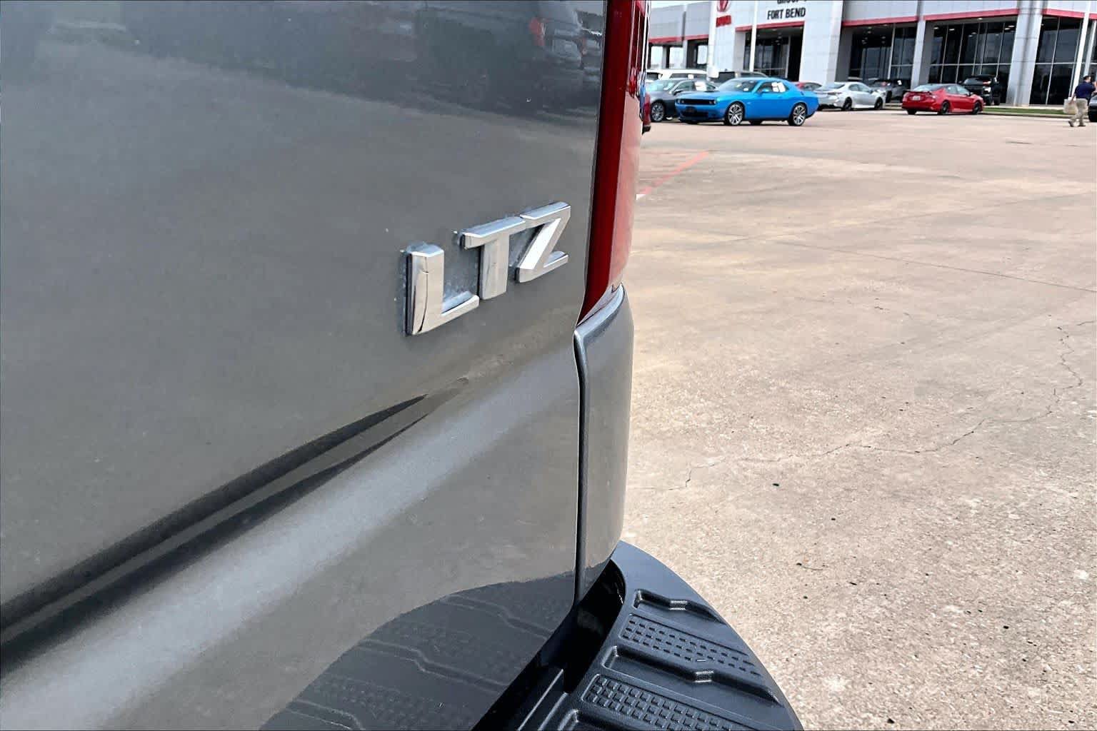 Used 2020 Chevrolet Silverado 1500 LTZ w/ LTZ Texas Edition RWD image 10