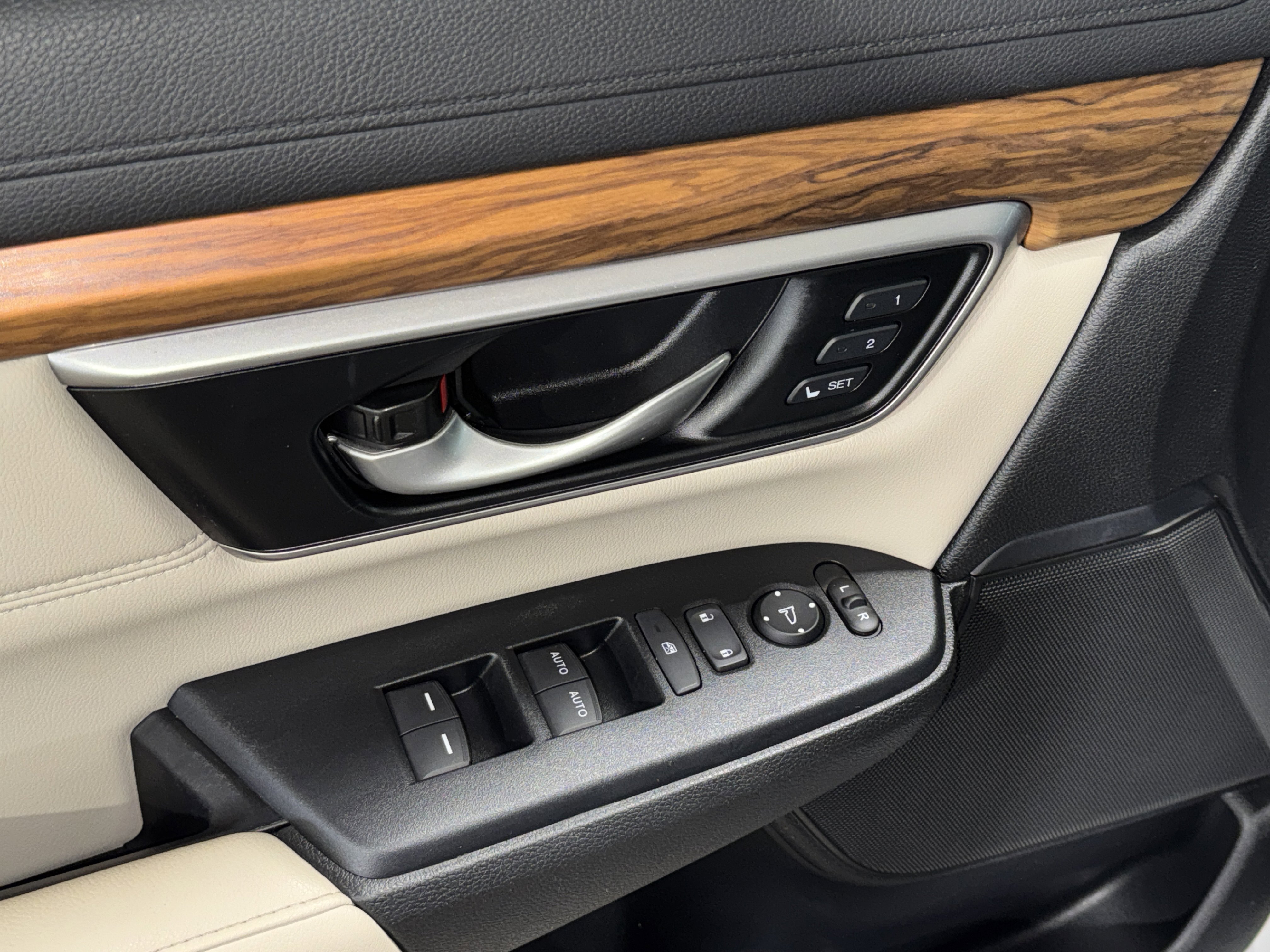 Used 2022 Honda CR-V EX-L image 18