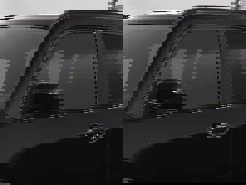 Used 2025 Jeep Compass Latitude w/ Sun & Sound Group AWD/4WD image 15