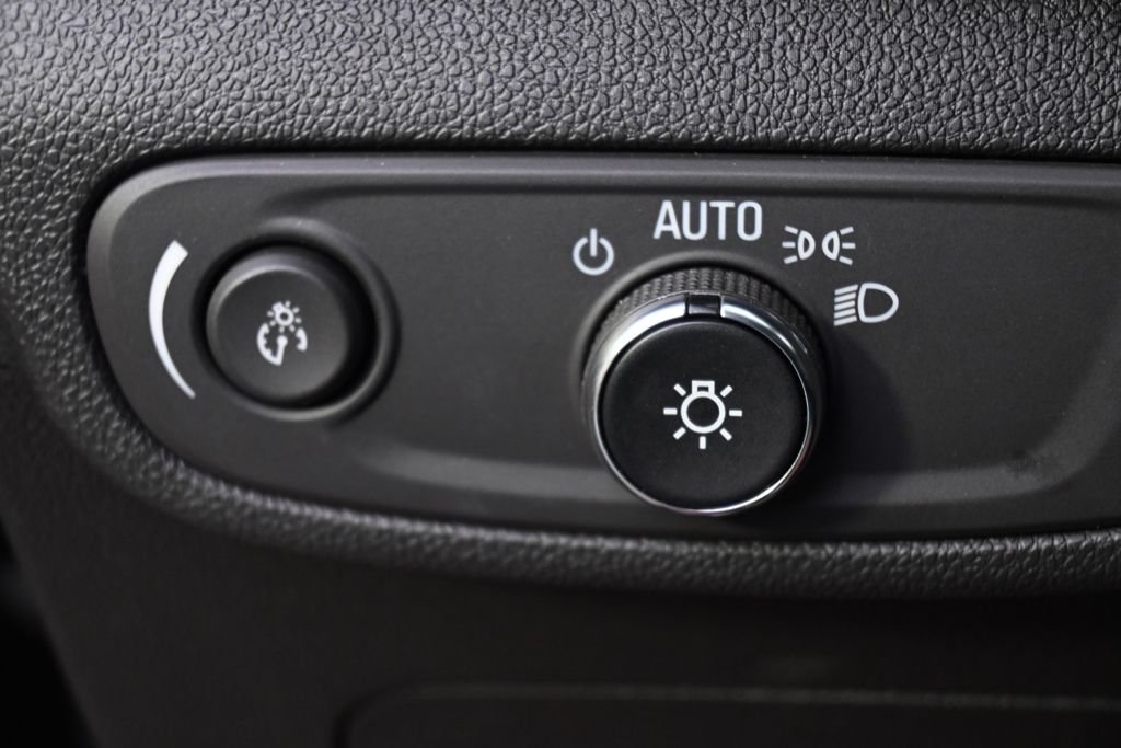 Used 2025 Chevrolet TrailBlazer LT AWD/4WD image 25