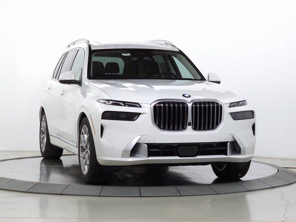 Used 2026 BMW X7 xDrive40i AWD/4WD image 1