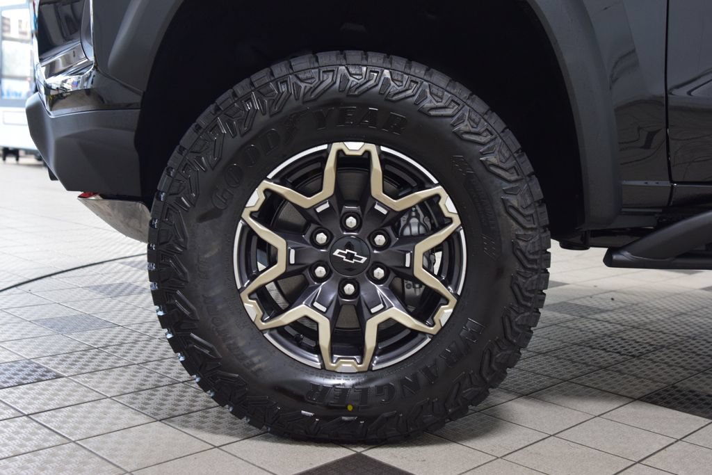 New 2026 Chevrolet Colorado ZR2 w/ Technology Package AWD/4WD image 31