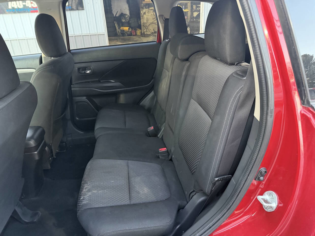 Used 2018 Mitsubishi Outlander ES image 11