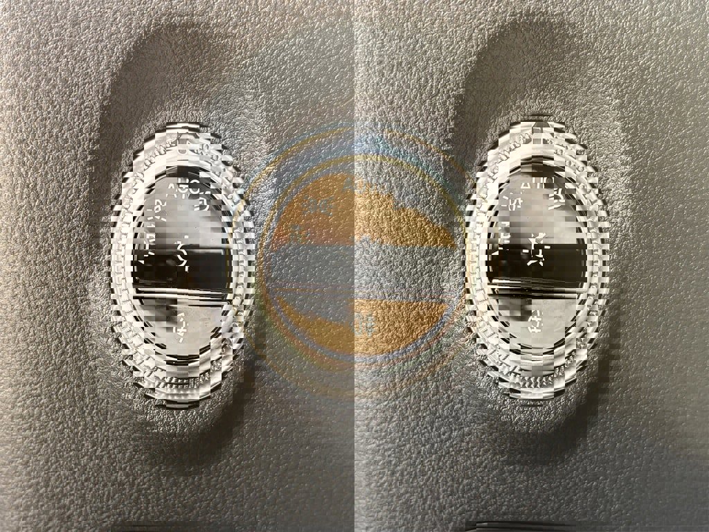 Used 2022 Mercedes-Benz C 300 Sedan image 44