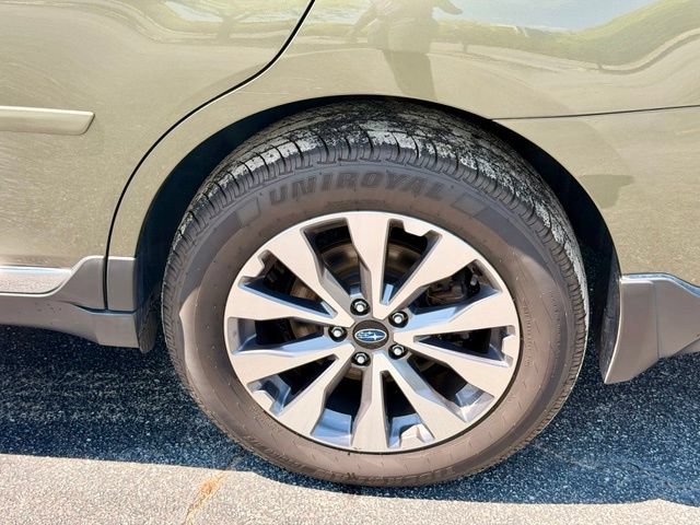 Used 2017 Subaru Outback 2.5i Touring w/ Popular Package #5A AWD/4WD image 31