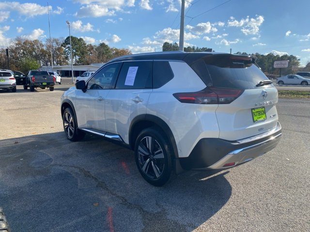 Used 2021 Nissan Rogue Platinum image 4