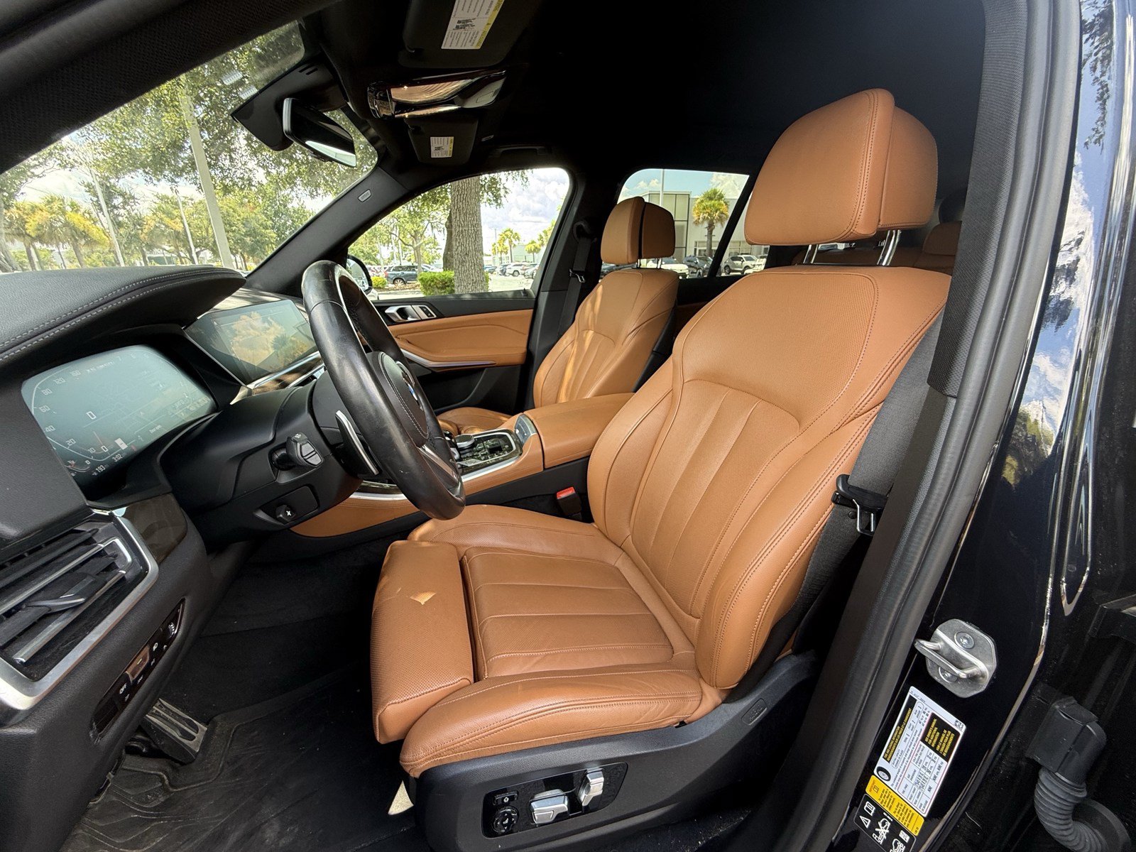 Used 2022 BMW X5 M50i AWD/4WD image 17