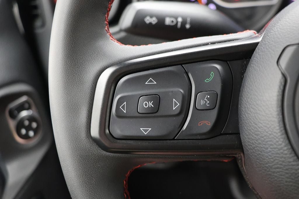 Used 2024 Jeep Wrangler Unlimited Rubicon AWD/4WD image 23