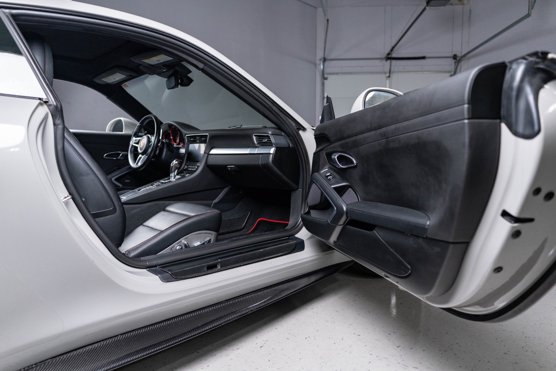 Used 2018 Porsche 911 Carrera 4S AWD/4WD image 48