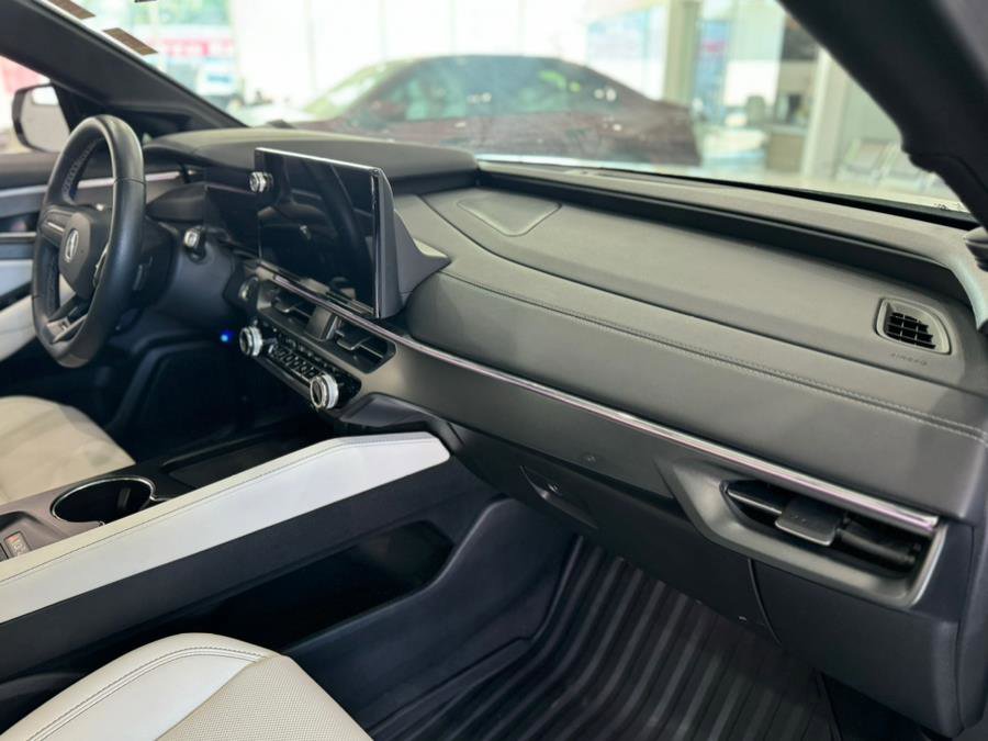Used 2024 Acura ZDX A-Spec image 20