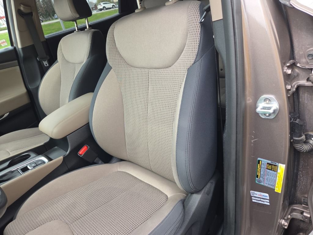Used 2019 Hyundai Santa Fe SEL image 19