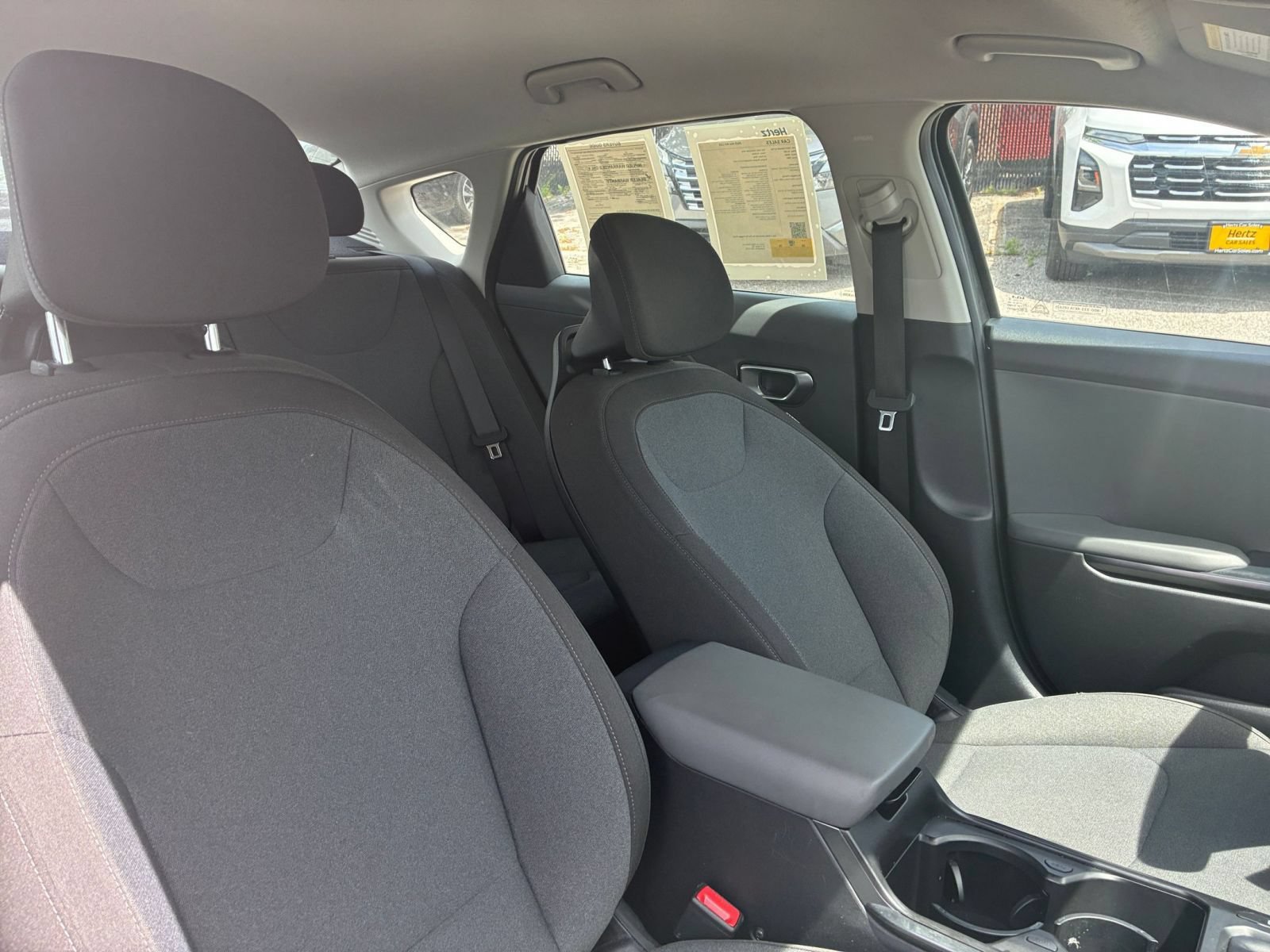 Used 2025 Kia K4 FWD image 31