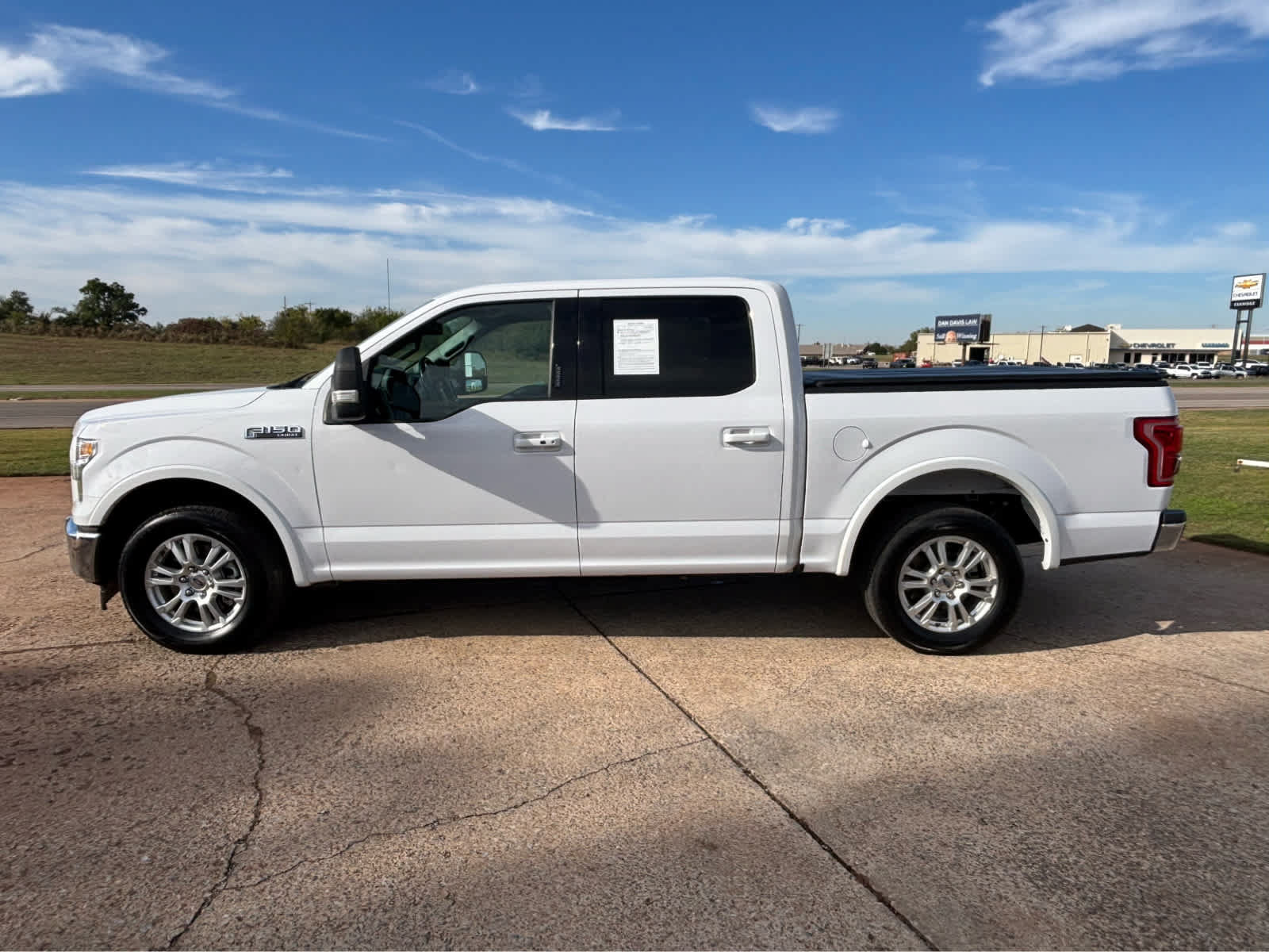 Used 2017 Ford F150 Lariat w/ Equipment Group 501A Mid RWD image 4