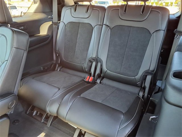 New 2025 Jeep Grand Cherokee L Altitude image 14