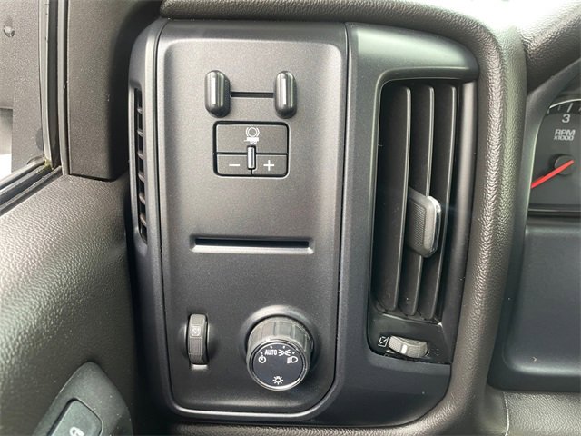 Used 2017 Chevrolet Silverado 3500 W/T image 17