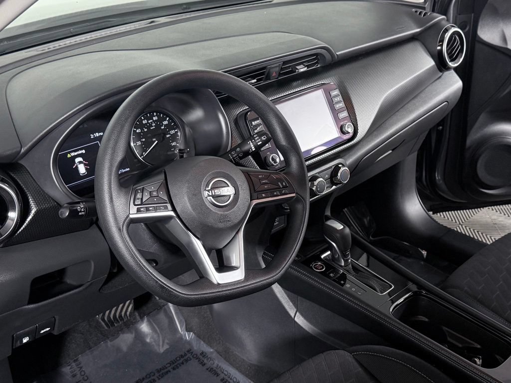 Used 2024 Nissan Kicks SV w/ Interior Electronics Package FWD image 11
