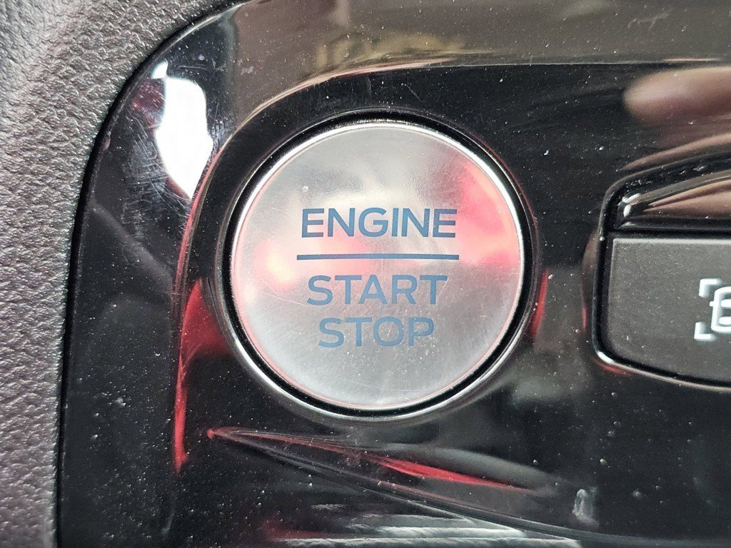 Used 2024 Ford Escape Platinum image 15