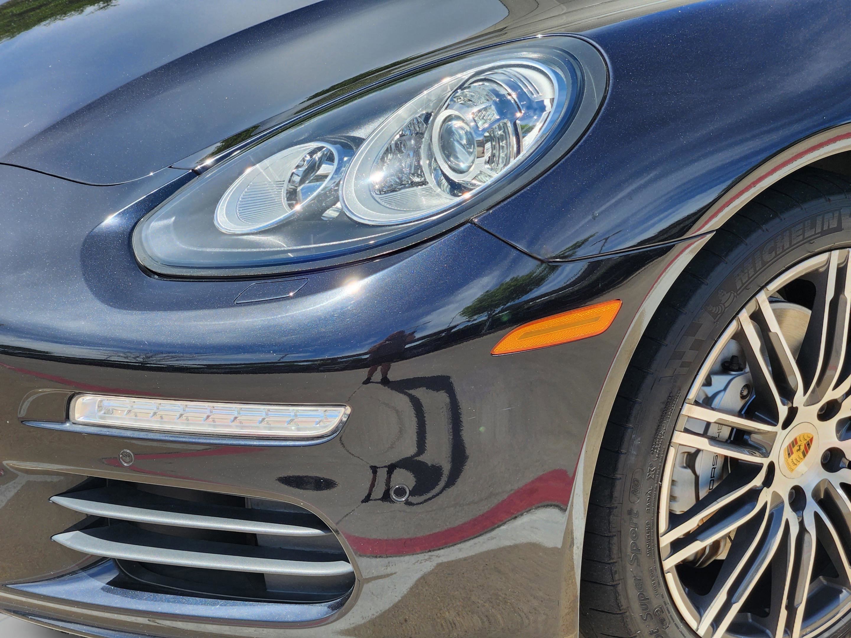 Used 2015 Porsche Panamera S image 28