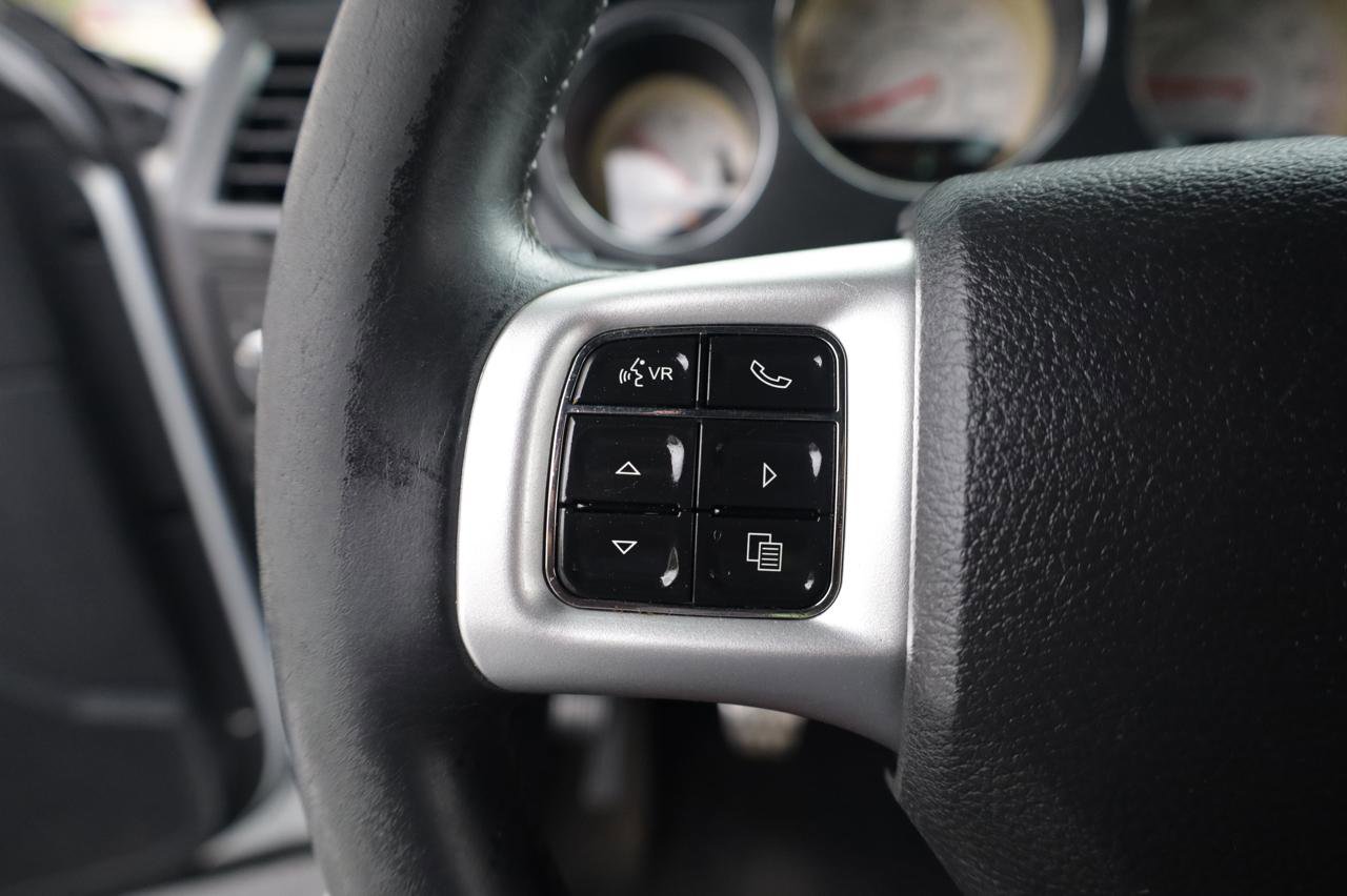 Used 2013 Dodge Challenger R/T RWD image 22