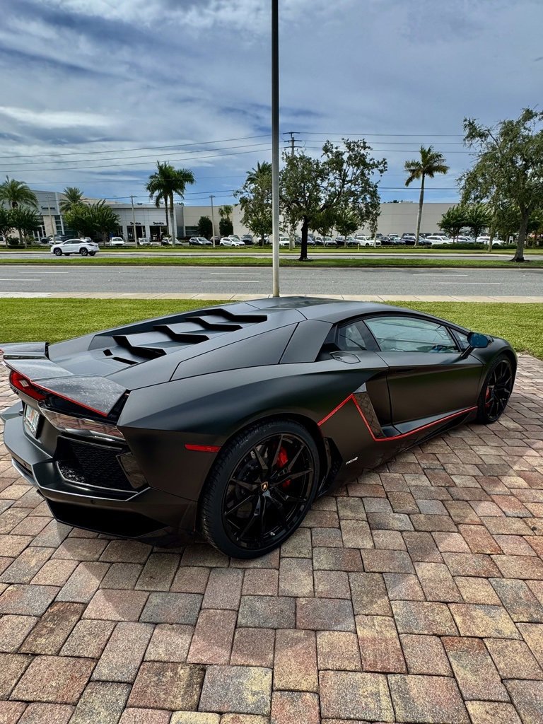 Used 2015 Lamborghini Aventador LP 700-4 image 7