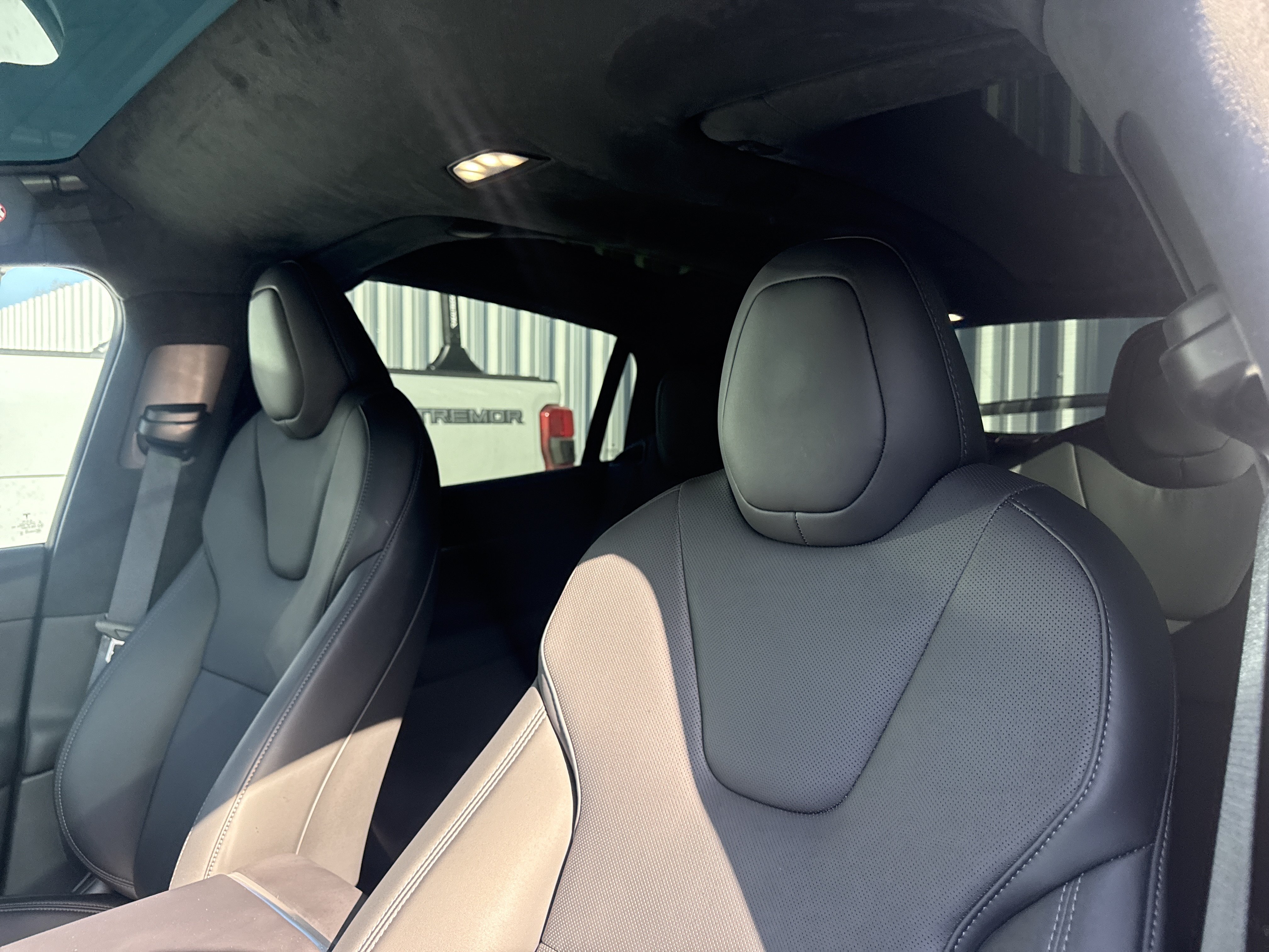 Used 2025 Tesla Model X AWD/4WD image 6