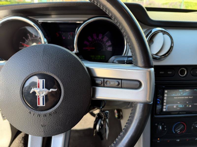 Used 2007 Ford Mustang GT Premium RWD image 38