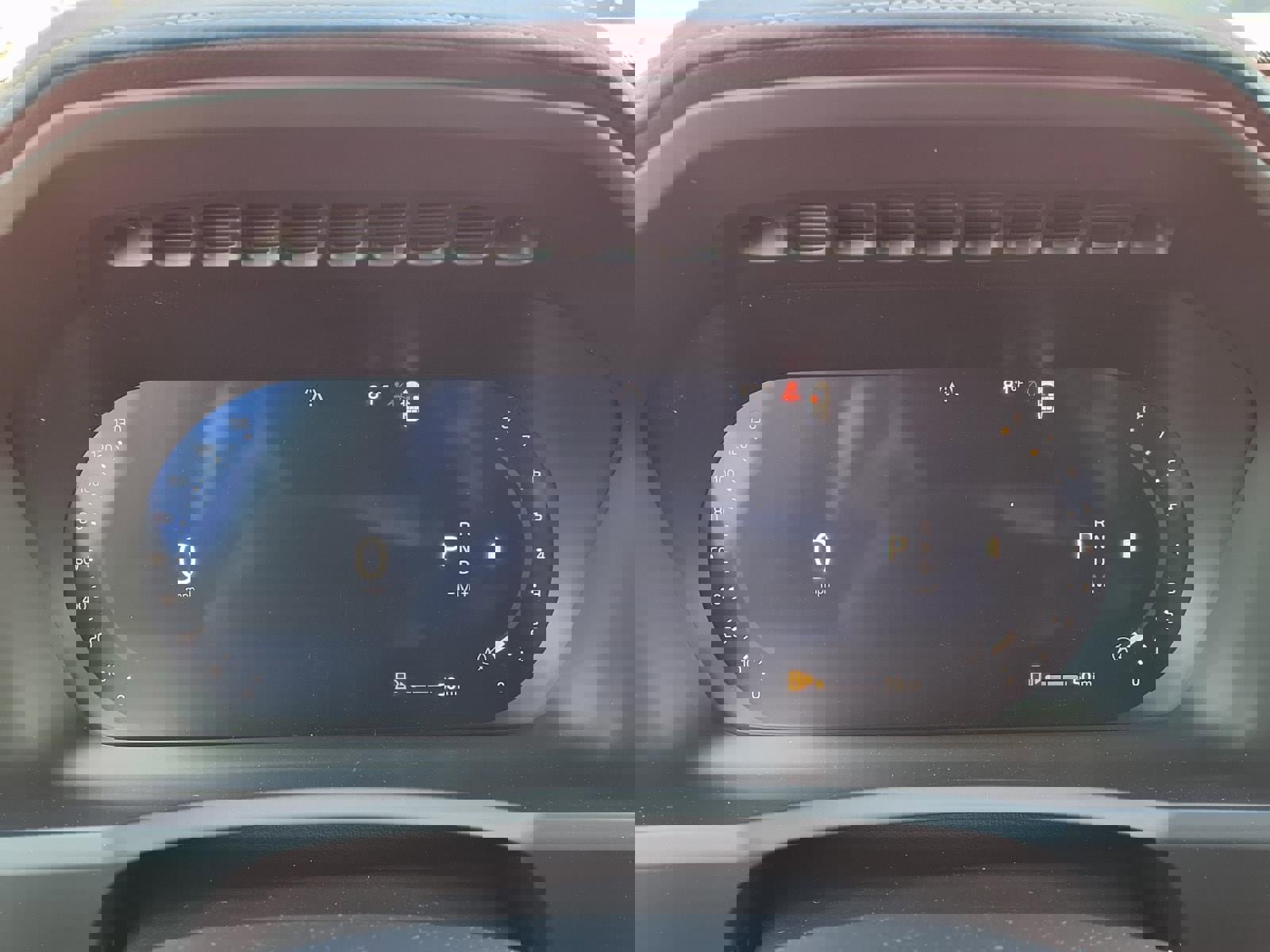 New 2026 Volvo XC90 B6 Plus w/ Protection Package Premier image 17