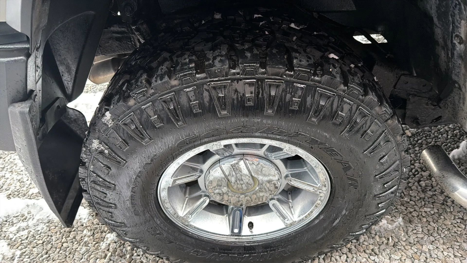 Used 2003 HUMMER H2 w/ Preferred Equipment Group image 6