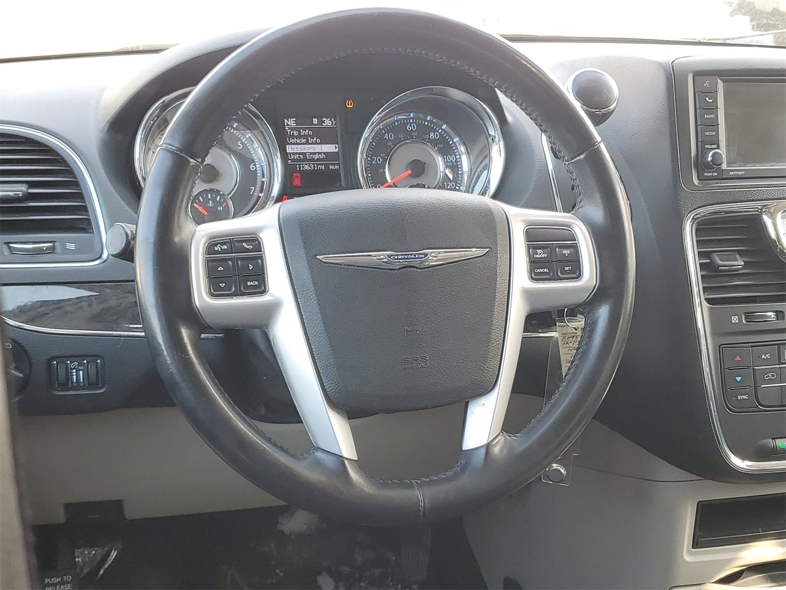 Used 2016 Chrysler Town & Country Touring image 11