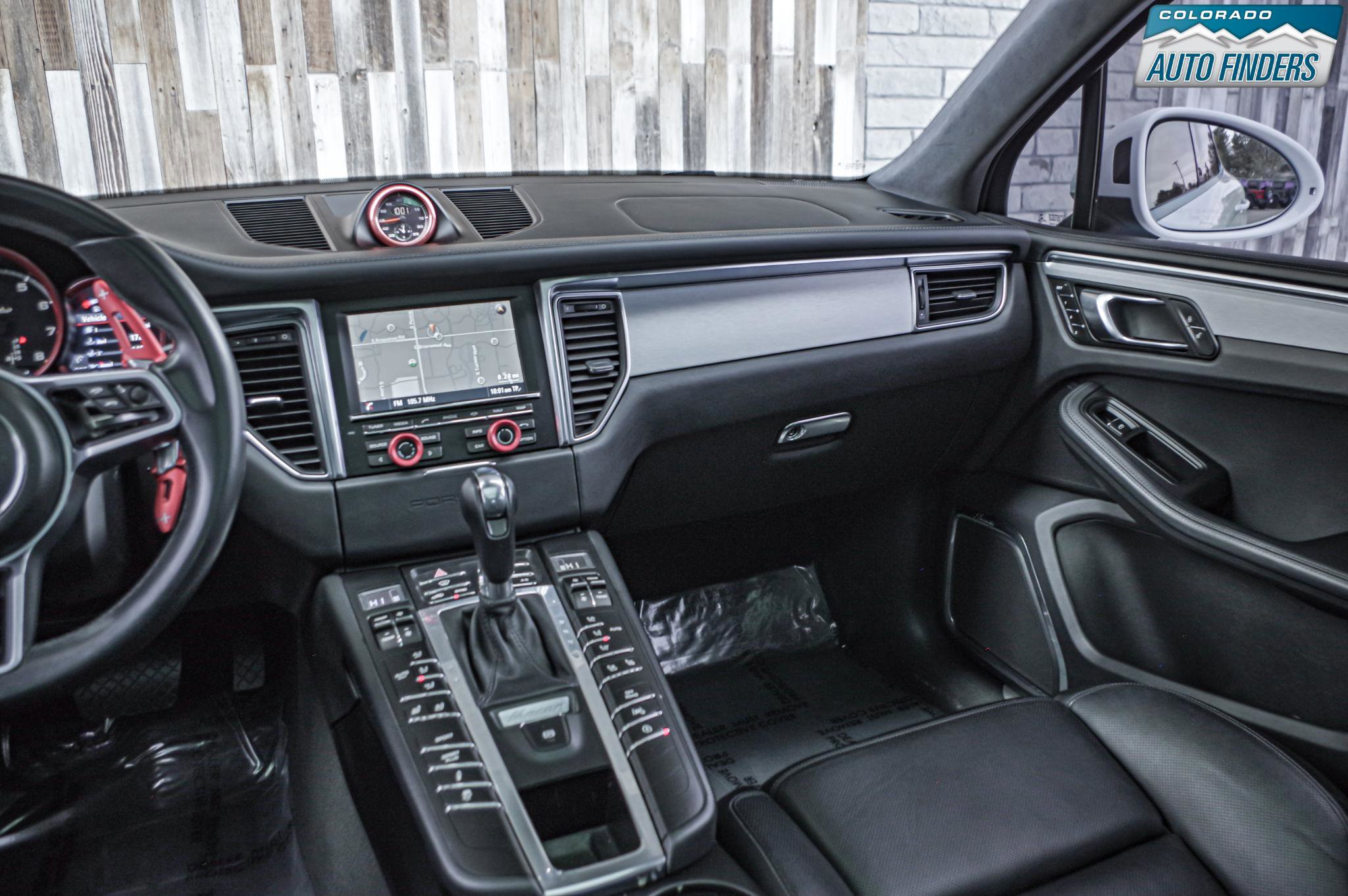 Used 2015 Porsche Macan Turbo image 18