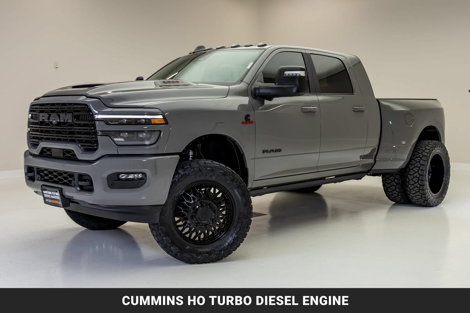 Used 2026 RAM 3500 Laramie AWD/4WD image 5