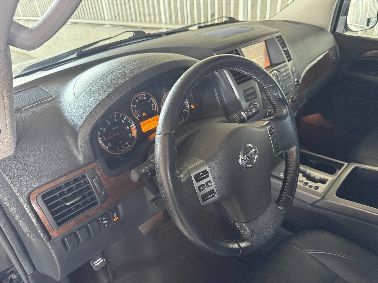 Used 2010 Nissan Armada Titanium RWD image 12