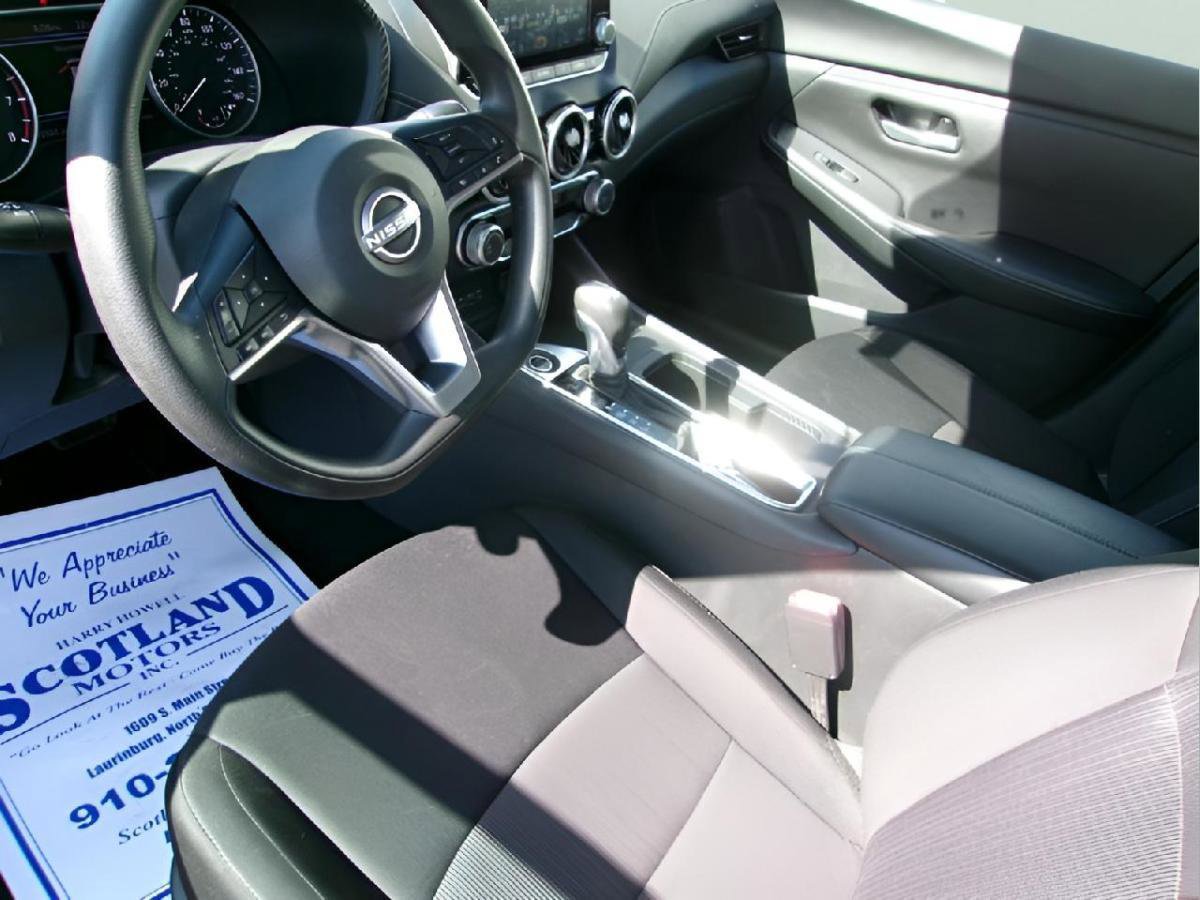 Used 2024 Nissan Sentra SV FWD image 12