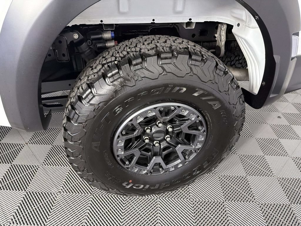 Certified 2026 Ford F150 Raptor w/ Equipment Group 803A Raptor R AWD/4WD image 10