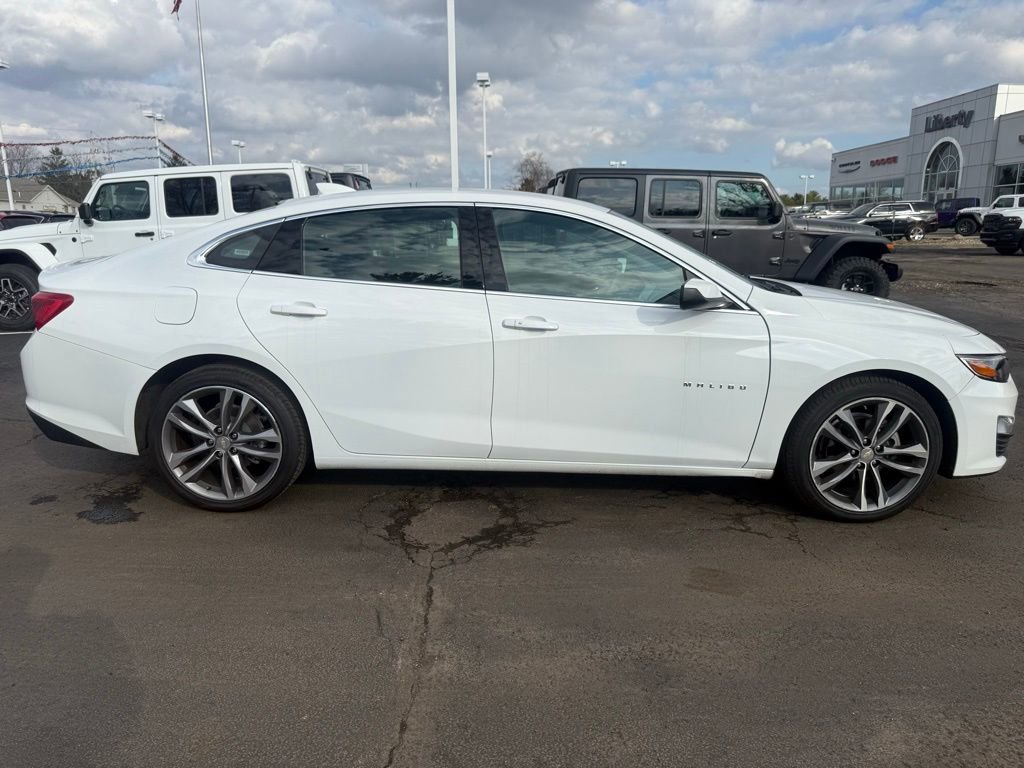 Used 2023 Chevrolet Malibu LT image 2