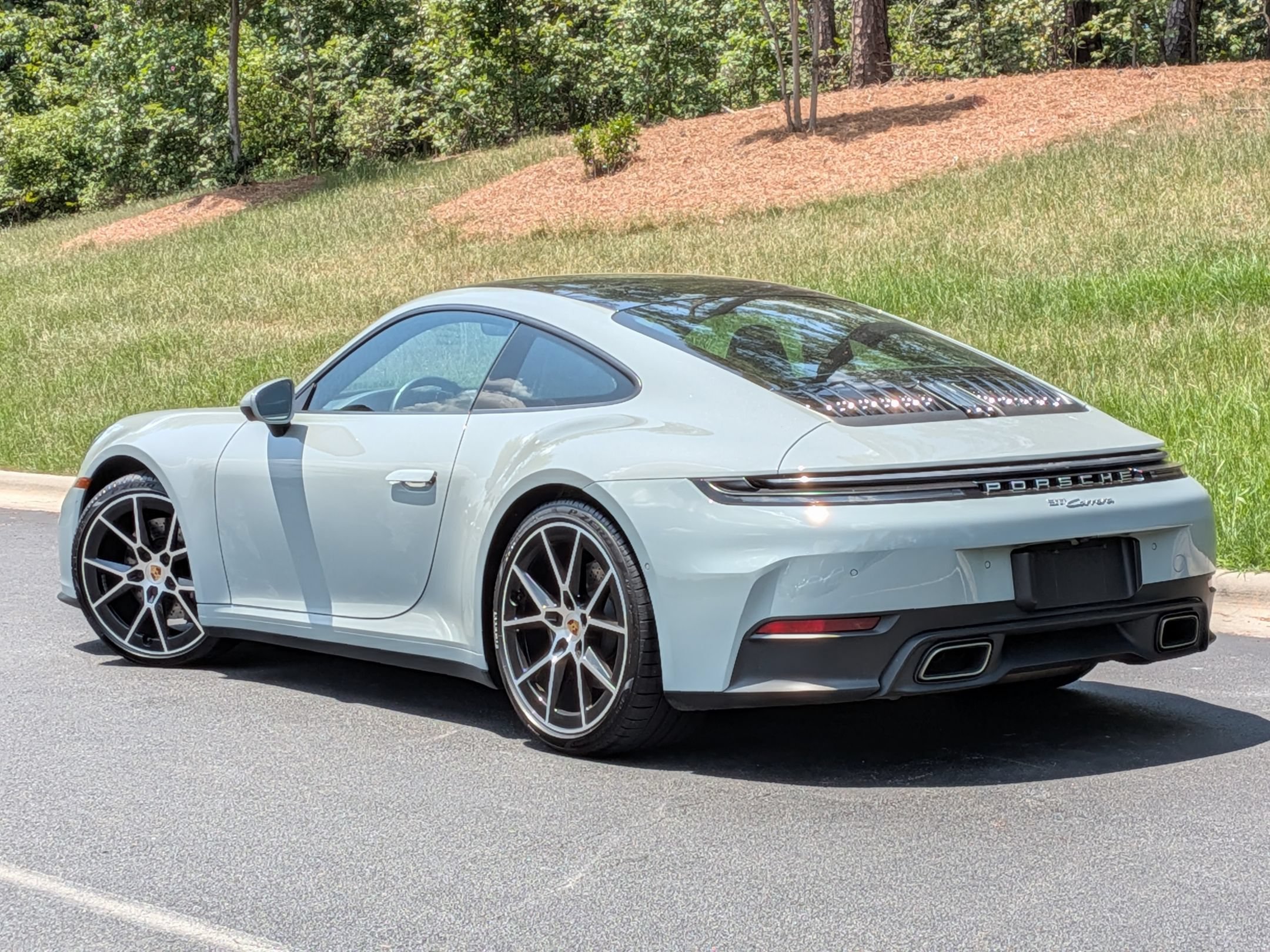 Certified 2025 Porsche 911 Carrera RWD image 3