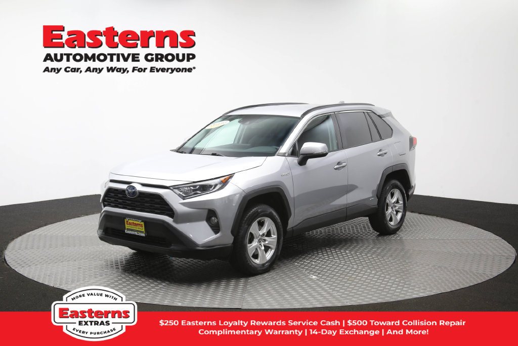 Used 2021 Toyota RAV4 XLE w/ XLE Grade Weather Package AWD/4WD image 58