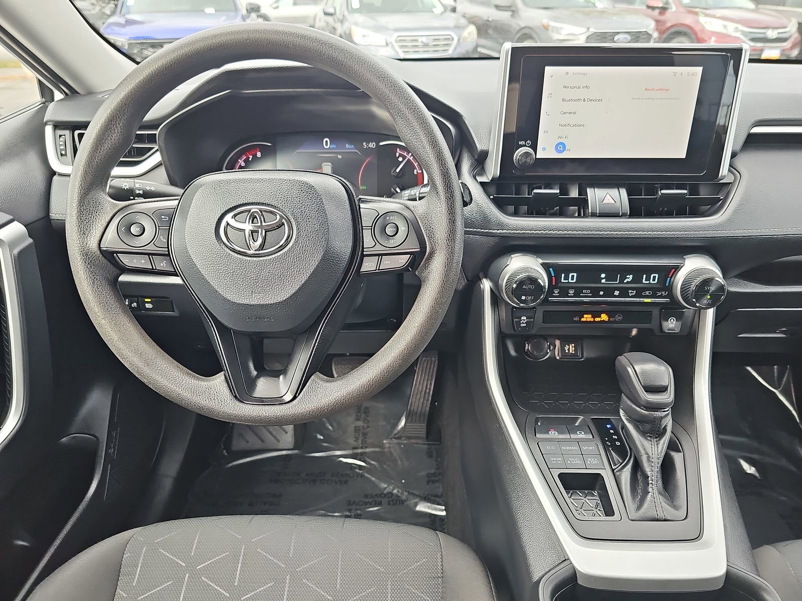 Used 2023 Toyota RAV4 XLE AWD/4WD image 15