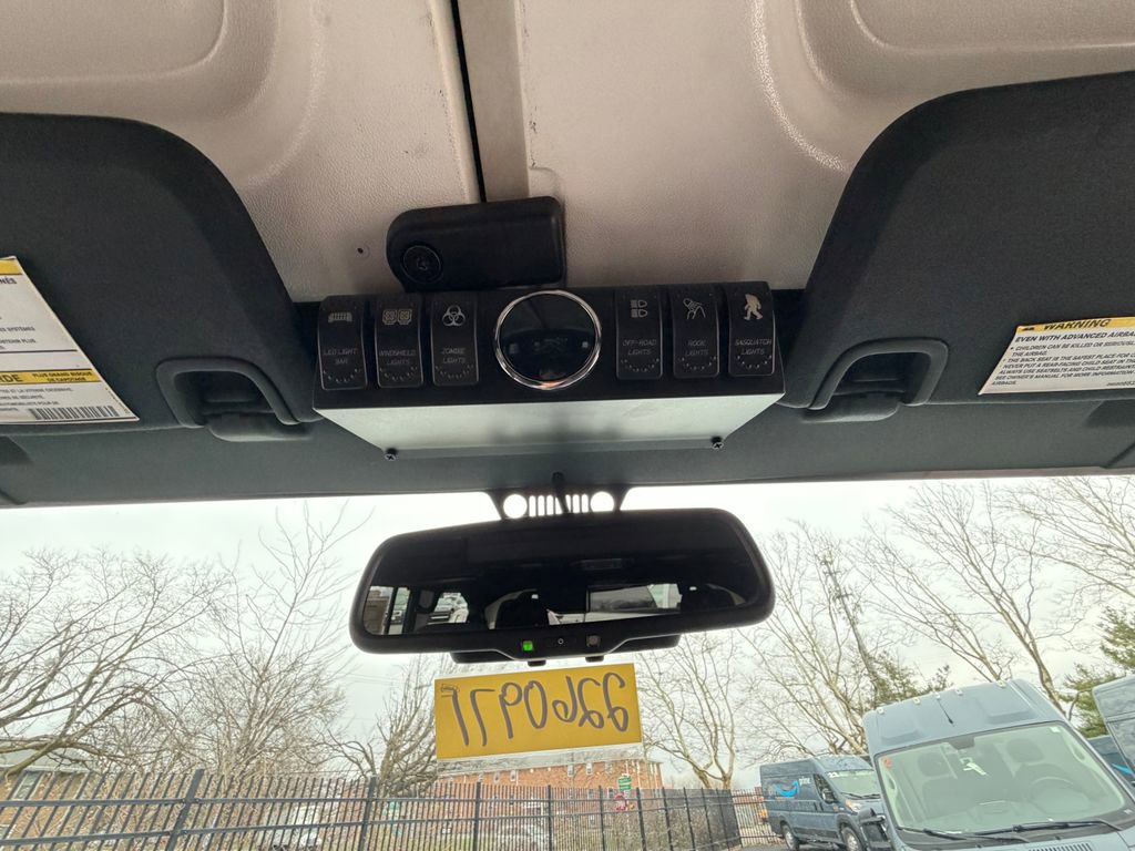 Used 2016 Jeep Wrangler Unlimited Sahara w/ Connectivity Group image 22