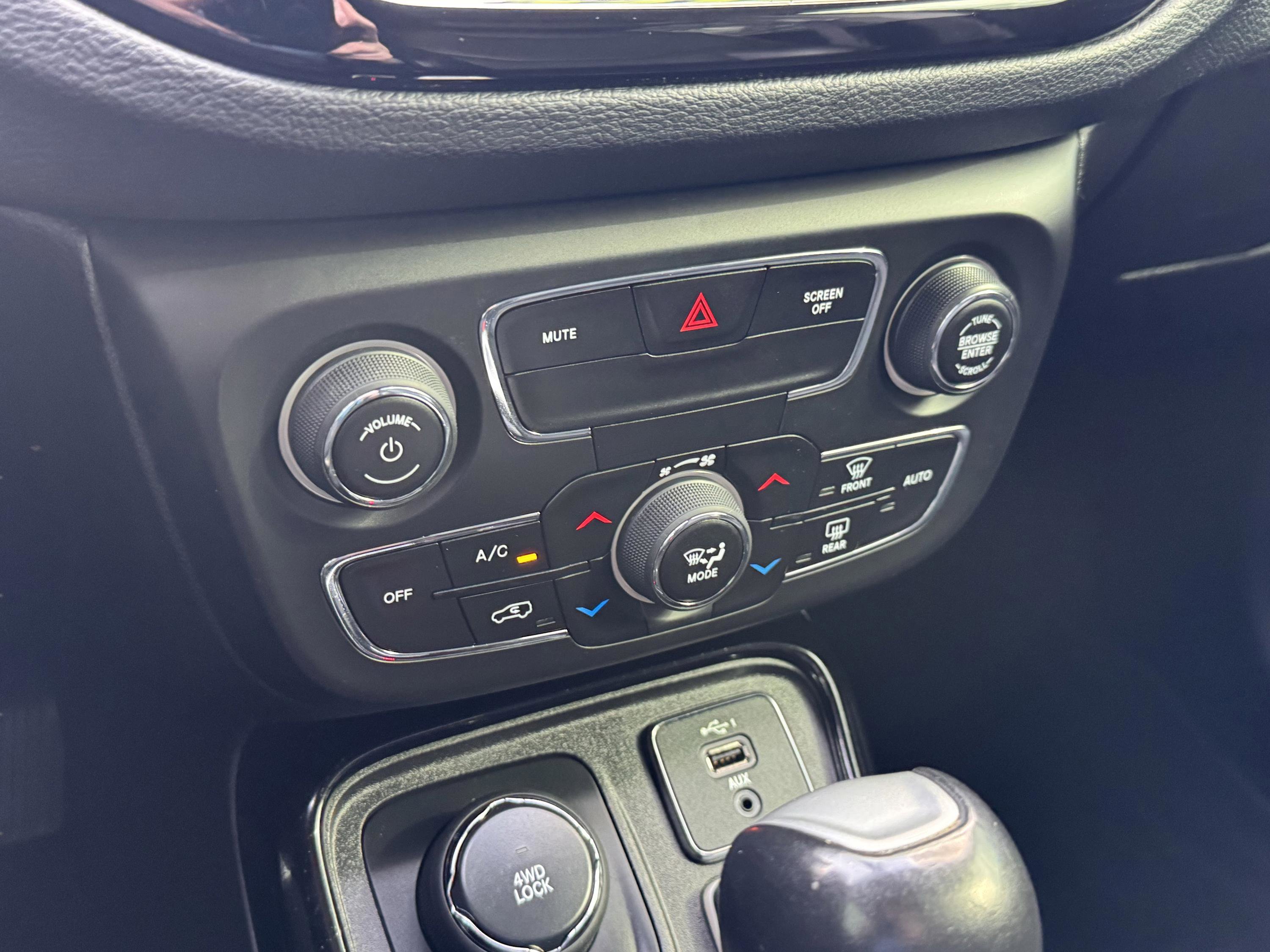 Used 2019 Jeep Compass Limited image 21