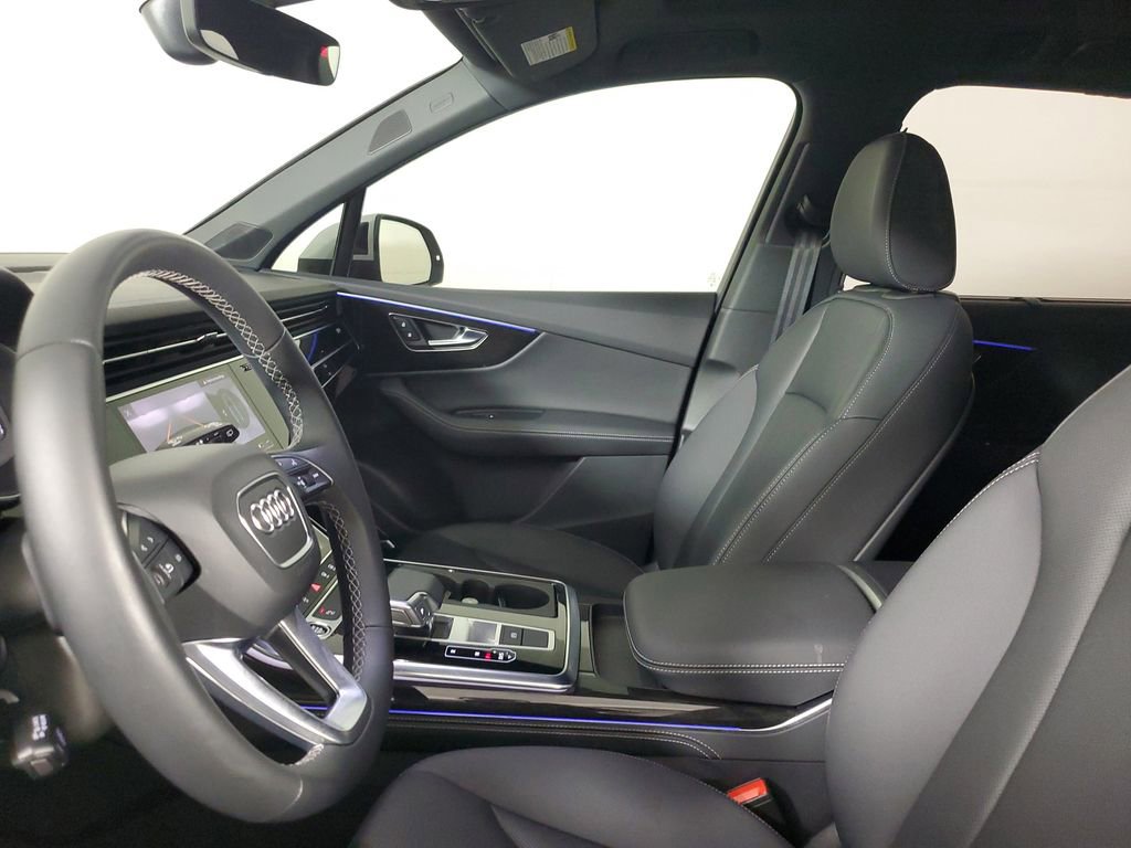 Used 2025 Audi Q7 2.0T Premium Plus w/ Premium Plus Package AWD/4WD image 21