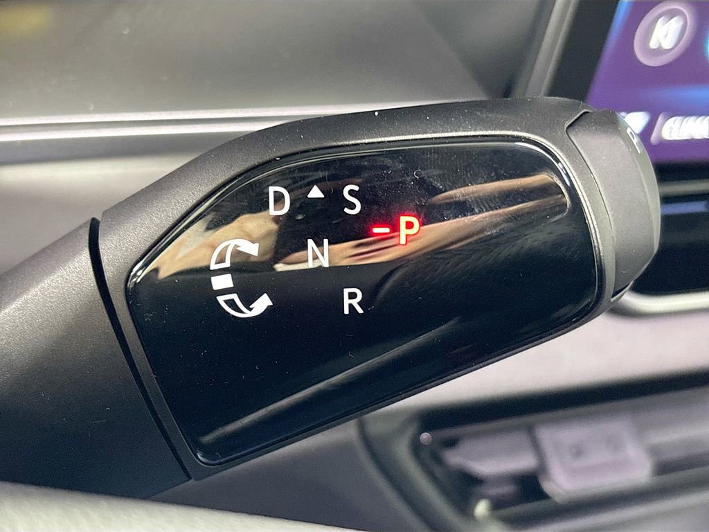 New 2026 Volkswagen Tiguan SE R-Line image 17