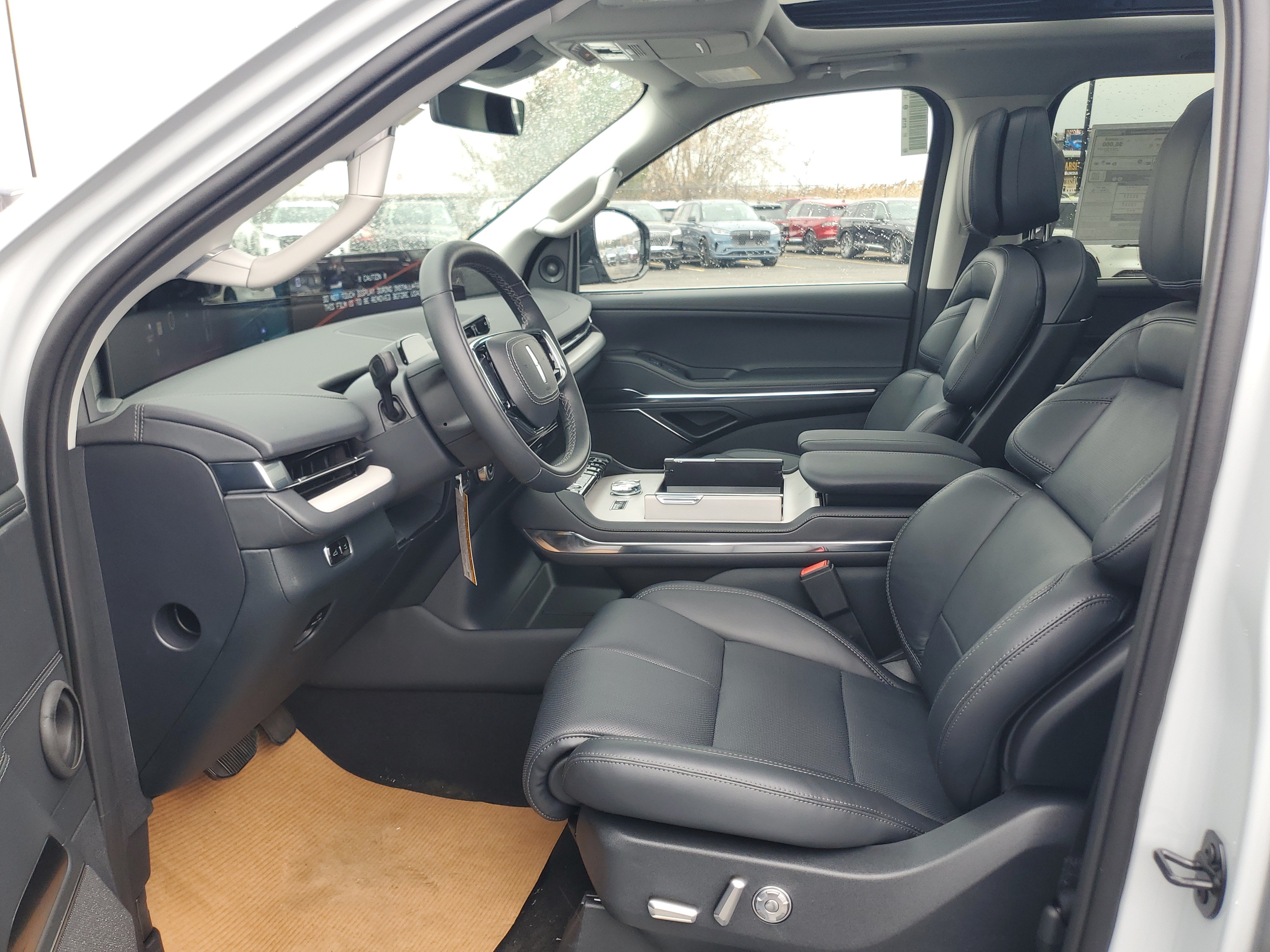 New 2026 Lincoln Navigator Reserve AWD/4WD image 12