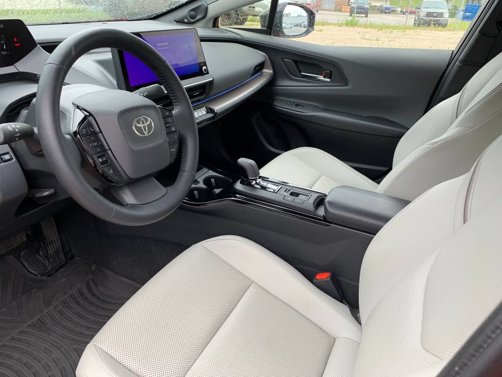 Used 2025 Toyota Prius Limited FWD image 11
