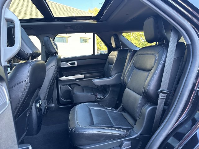 Used 2021 Ford Explorer Limited w/ Hybrid Equipment Group 310A AWD/4WD image 34