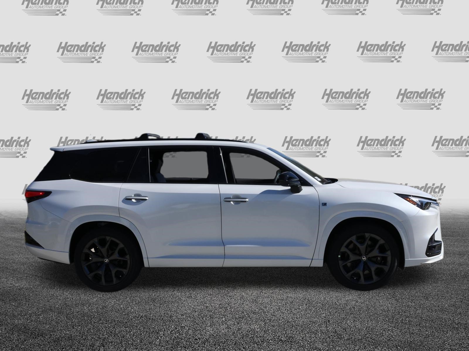 New 2026 Lexus TX 500h AWD image 10