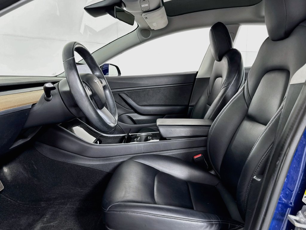 Used 2018 Tesla Model 3 Mid Range RWD image 9