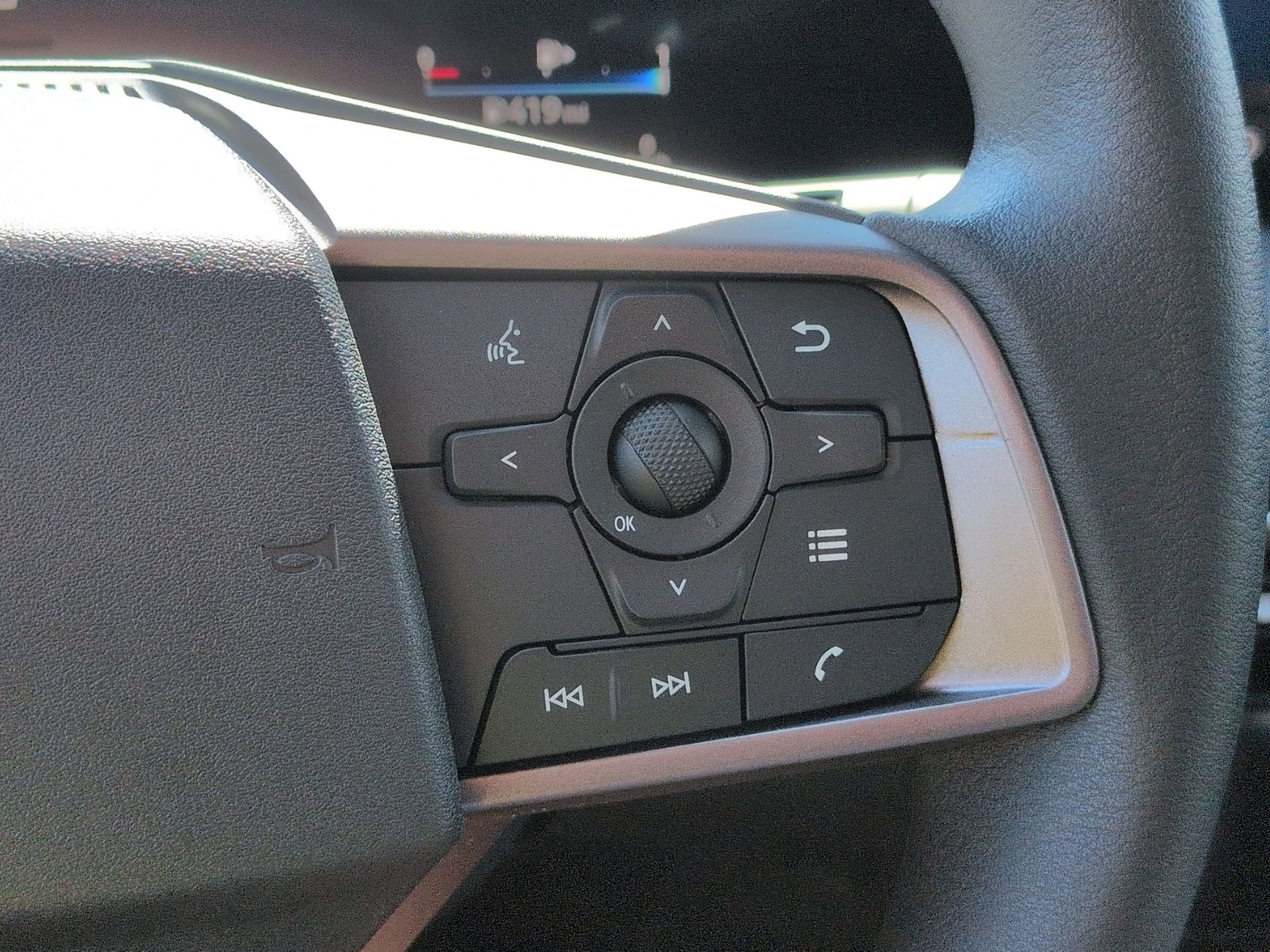 New 2026 Nissan Sentra SV w/ Floor Mat Package FWD image 15