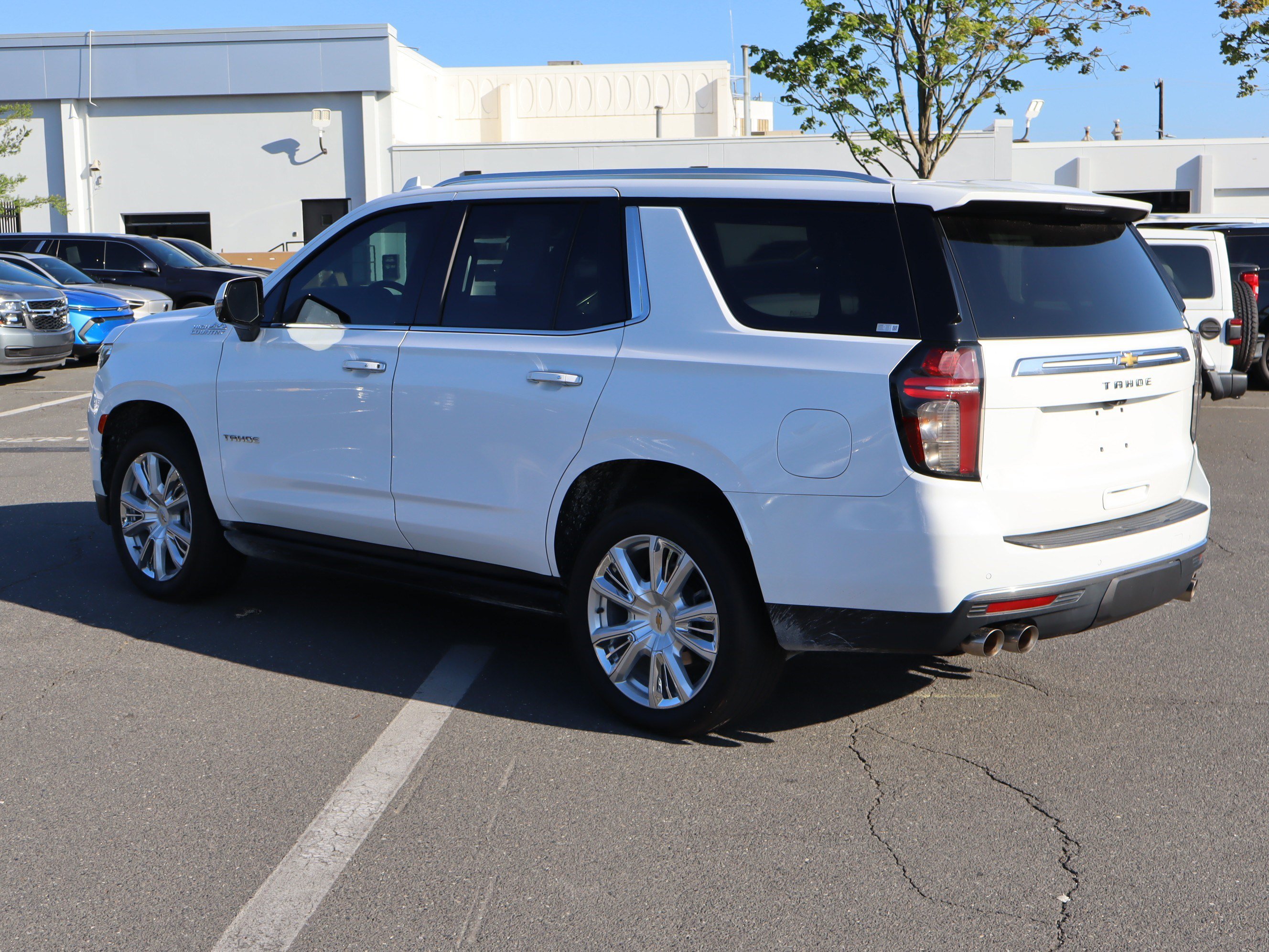 Used 2023 Chevrolet Tahoe High Country w/ Premium Package AWD/4WD image 20
