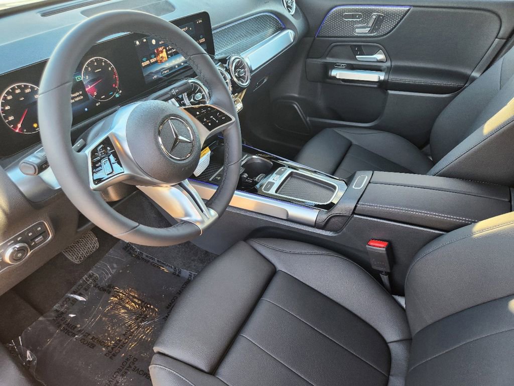 New 2025 Mercedes-Benz GLB 250 4MATIC image 11